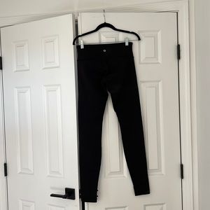 Lululemon wunder under